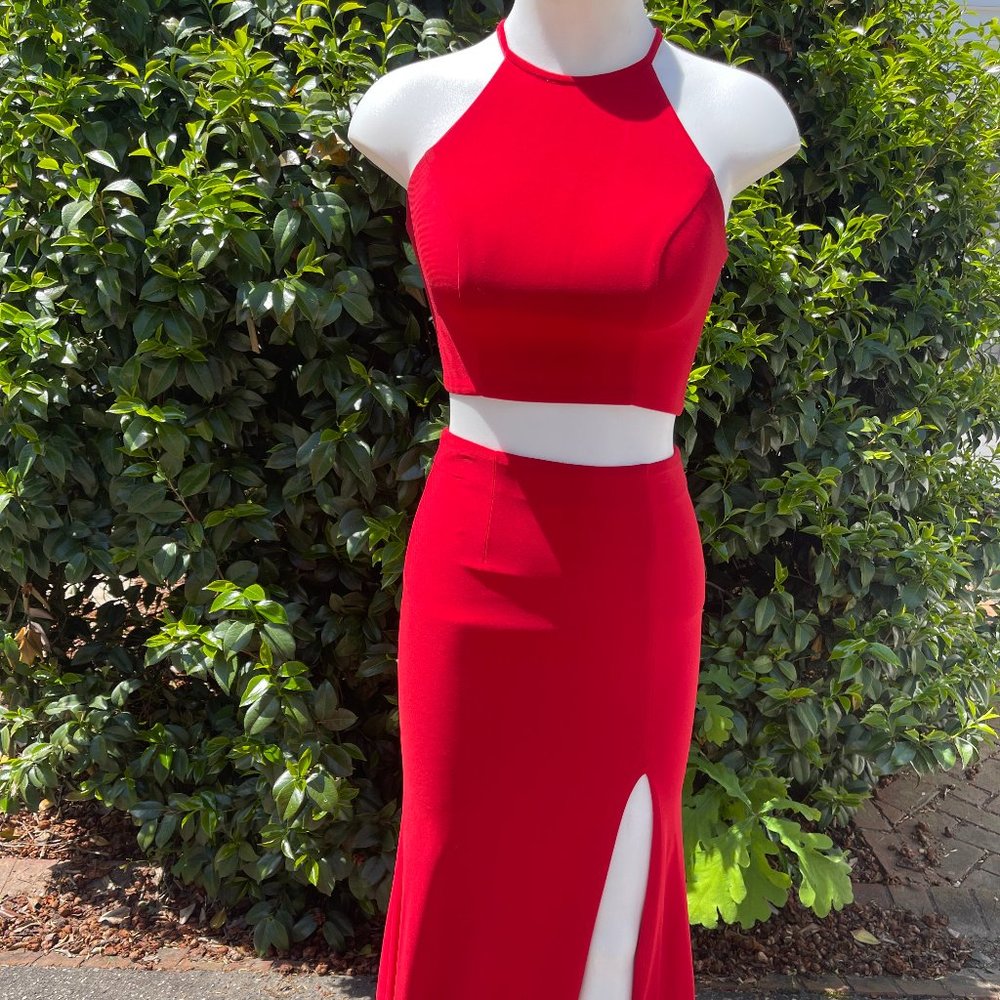 2 piece Sherri HIll